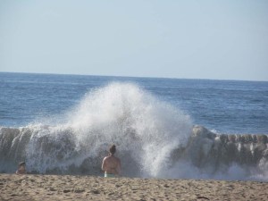 Giant waves in San Pancho, Mexico